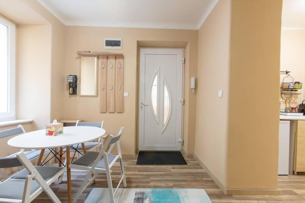 Belgian Style In The City Center Apartment Budapest